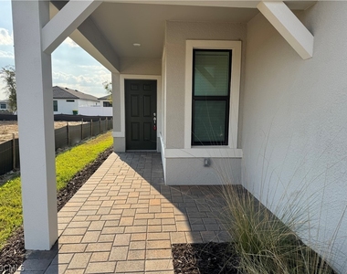1024 Caloosa Breeze Drive - Photo Thumbnail 1