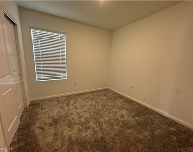 1024 Caloosa Breeze Drive - Photo Thumbnail 14