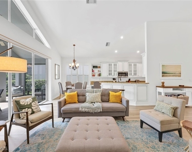 8924 Ventura Way - Photo Thumbnail 5