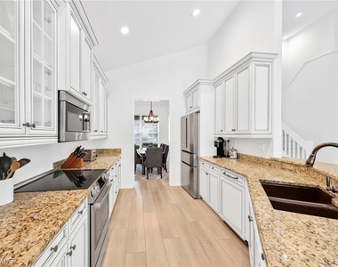8924 Ventura Way - Photo Thumbnail 10