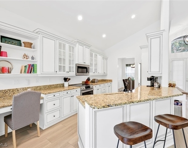 8924 Ventura Way - Photo Thumbnail 9