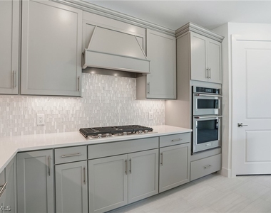 2148 Sequoia Court - Photo Thumbnail 8