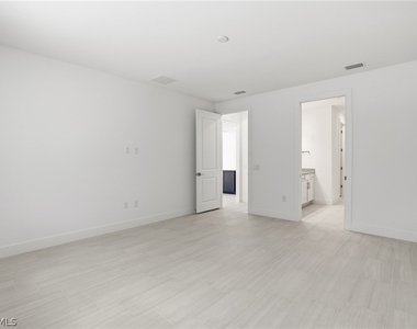 2148 Sequoia Court - Photo Thumbnail 10