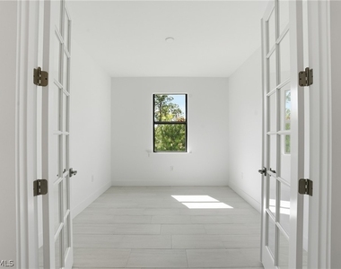 2148 Sequoia Court - Photo Thumbnail 9