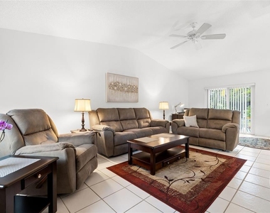 3143 37th Lane S - Photo Thumbnail 3
