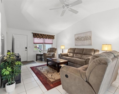 3143 37th Lane S - Photo Thumbnail 5
