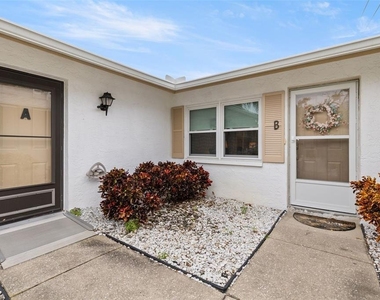 3143 37th Lane S - Photo Thumbnail 2