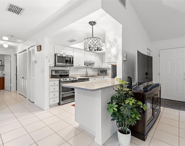 3143 37th Lane S - Photo Thumbnail 8