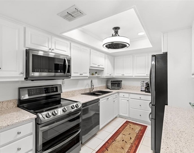 3143 37th Lane S - Photo Thumbnail 9