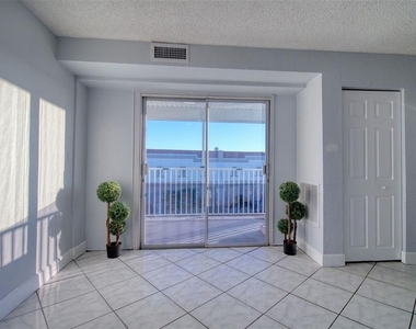 3315 58 Avenue S - Photo Thumbnail 11