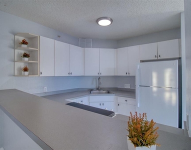 3315 58 Avenue S - Photo Thumbnail 9