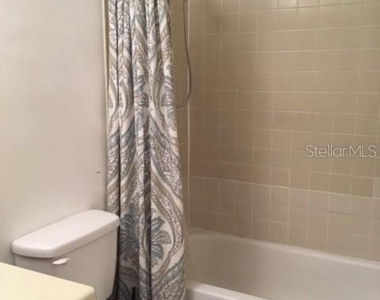 1712 Sw 67th Terrace - Photo Thumbnail 7
