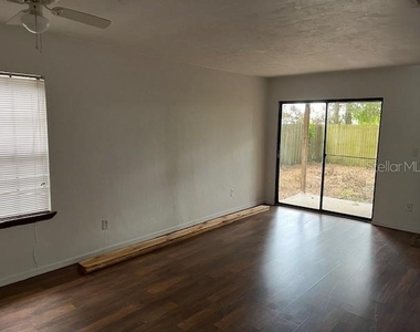 1712 Sw 67th Terrace - Photo Thumbnail 3