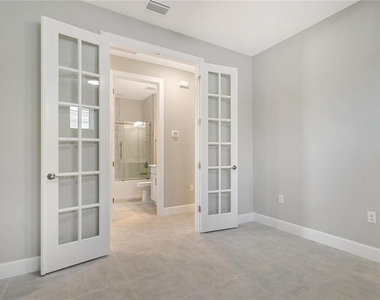 16139 Isola Place - Photo Thumbnail 24