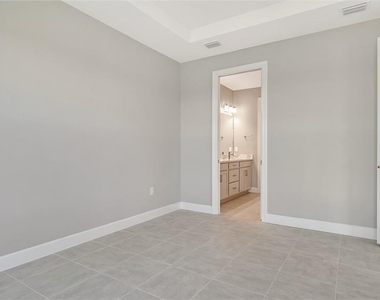 16139 Isola Place - Photo Thumbnail 29