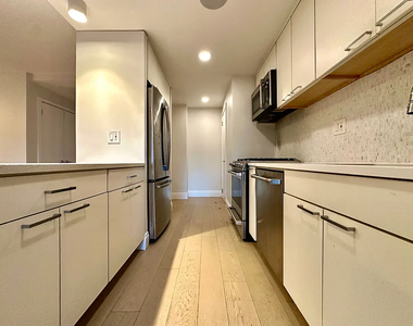 160 West 97th Street - Photo Thumbnail 1