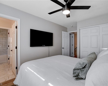 10400 Raining Sky Street - Photo Thumbnail 32