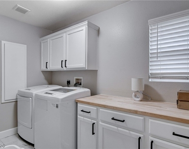 10400 Raining Sky Street - Photo Thumbnail 34