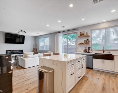 10400 Raining Sky Street - Photo Thumbnail 10