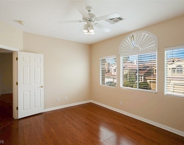 2120 Waterbury Lane - Photo Thumbnail 25
