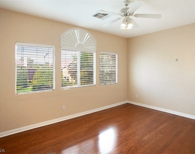 2120 Waterbury Lane - Photo Thumbnail 23