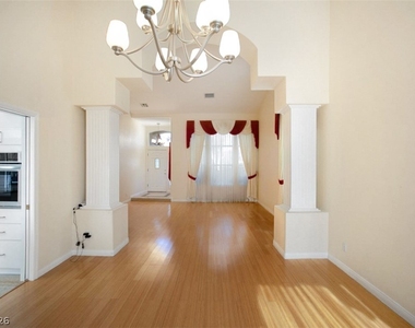 2120 Waterbury Lane - Photo Thumbnail 8