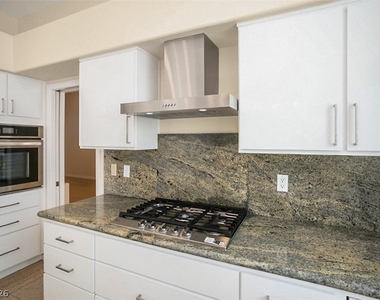 2120 Waterbury Lane - Photo Thumbnail 13