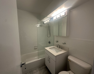 East 56th Street - Photo Thumbnail 2