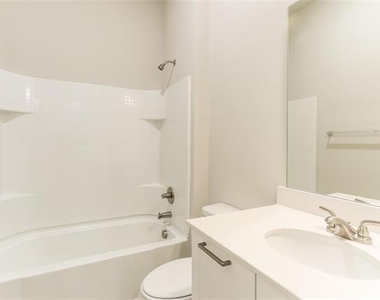 1312 Creekbank Drive - Photo Thumbnail 3