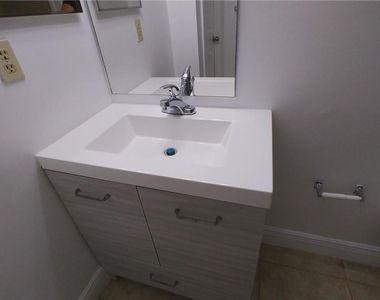 705 Nw 91st Terrace - Photo Thumbnail 9