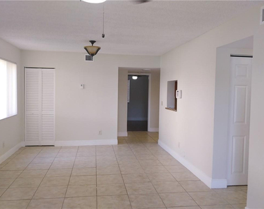 705 Nw 91st Terrace - Photo Thumbnail 7