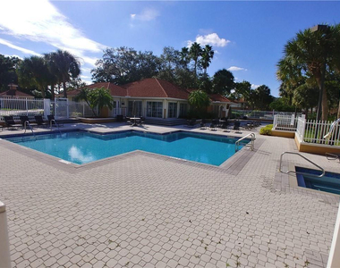705 Nw 91st Terrace - Photo Thumbnail 14