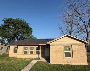 1300 N 2nd Street - Photo Thumbnail 3