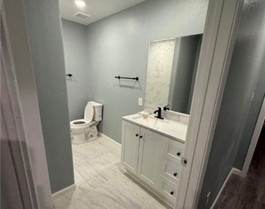 1300 N 2nd Street - Photo Thumbnail 11
