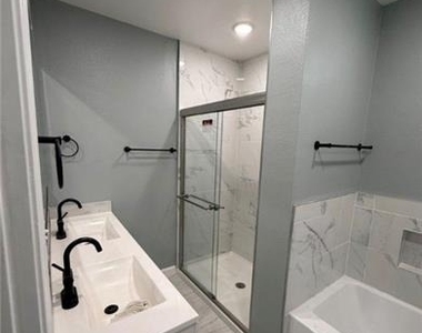 1300 N 2nd Street - Photo Thumbnail 14