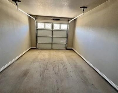 1200 N 8th Street - Photo Thumbnail 9