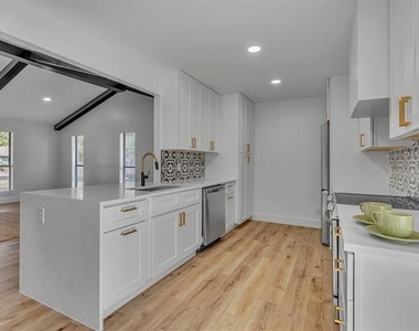 2611 Boulder Drive - Photo Thumbnail 14