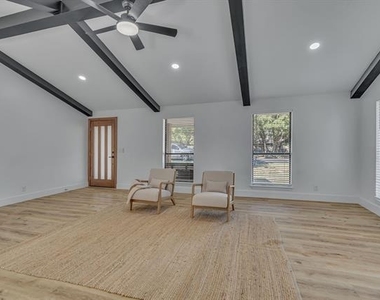 2611 Boulder Drive - Photo Thumbnail 7