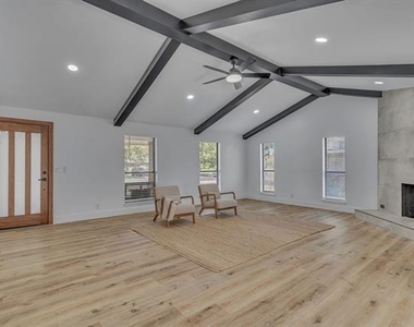 2611 Boulder Drive - Photo Thumbnail 6