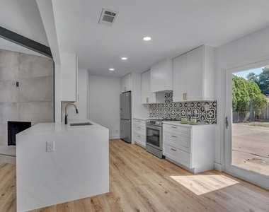 2611 Boulder Drive - Photo Thumbnail 12