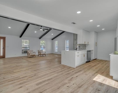 2611 Boulder Drive - Photo Thumbnail 11