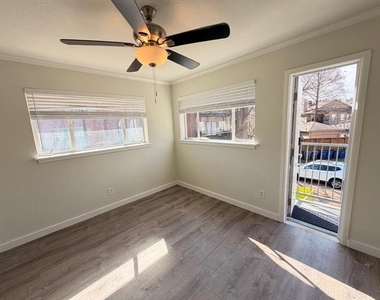 4115 Douglas Avenue - Photo Thumbnail 8