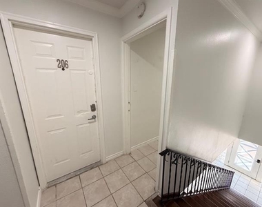 4115 Douglas Avenue - Photo Thumbnail 3