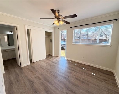 4115 Douglas Avenue - Photo Thumbnail 6