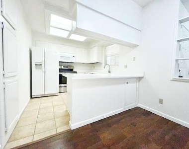 3140 Devonshire Drive - Photo Thumbnail 5