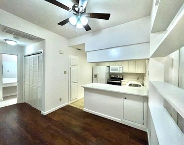 3140 Devonshire Drive - Photo Thumbnail 2