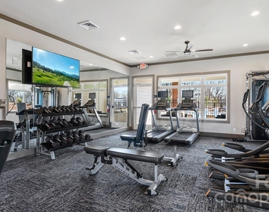 525 Wayforth Road Nw - Photo Thumbnail 9
