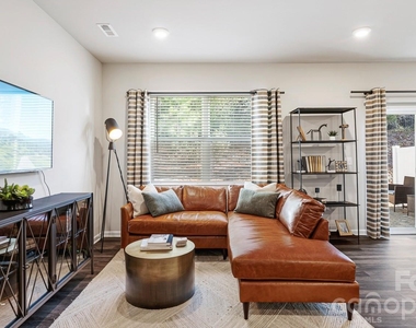 525 Wayforth Road Nw - Photo Thumbnail 16