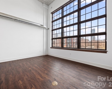 715 N Graham Street - Photo Thumbnail 14