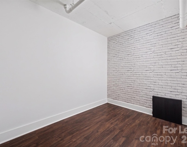 715 N Graham Street - Photo Thumbnail 25